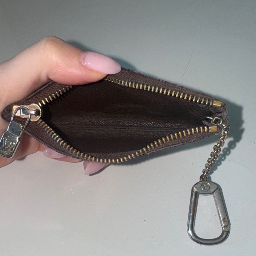 Louis Vuitton Key Pouch - Picture 6 of 6